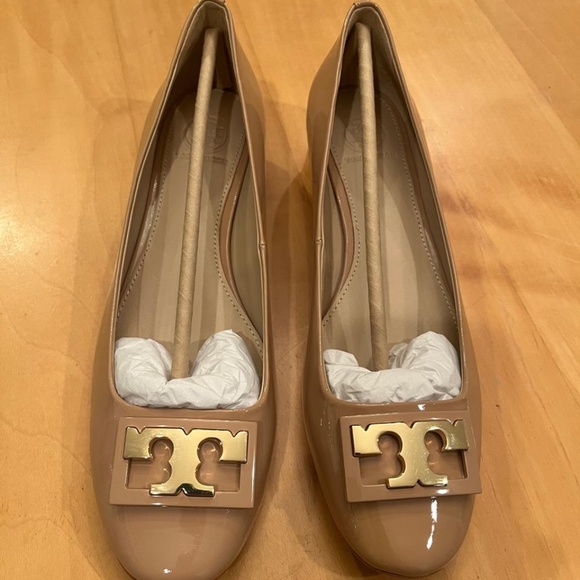 New Tory Burch Gigi Pump Soft Patent Leather Beige 8.5 - Picture 8 of 9